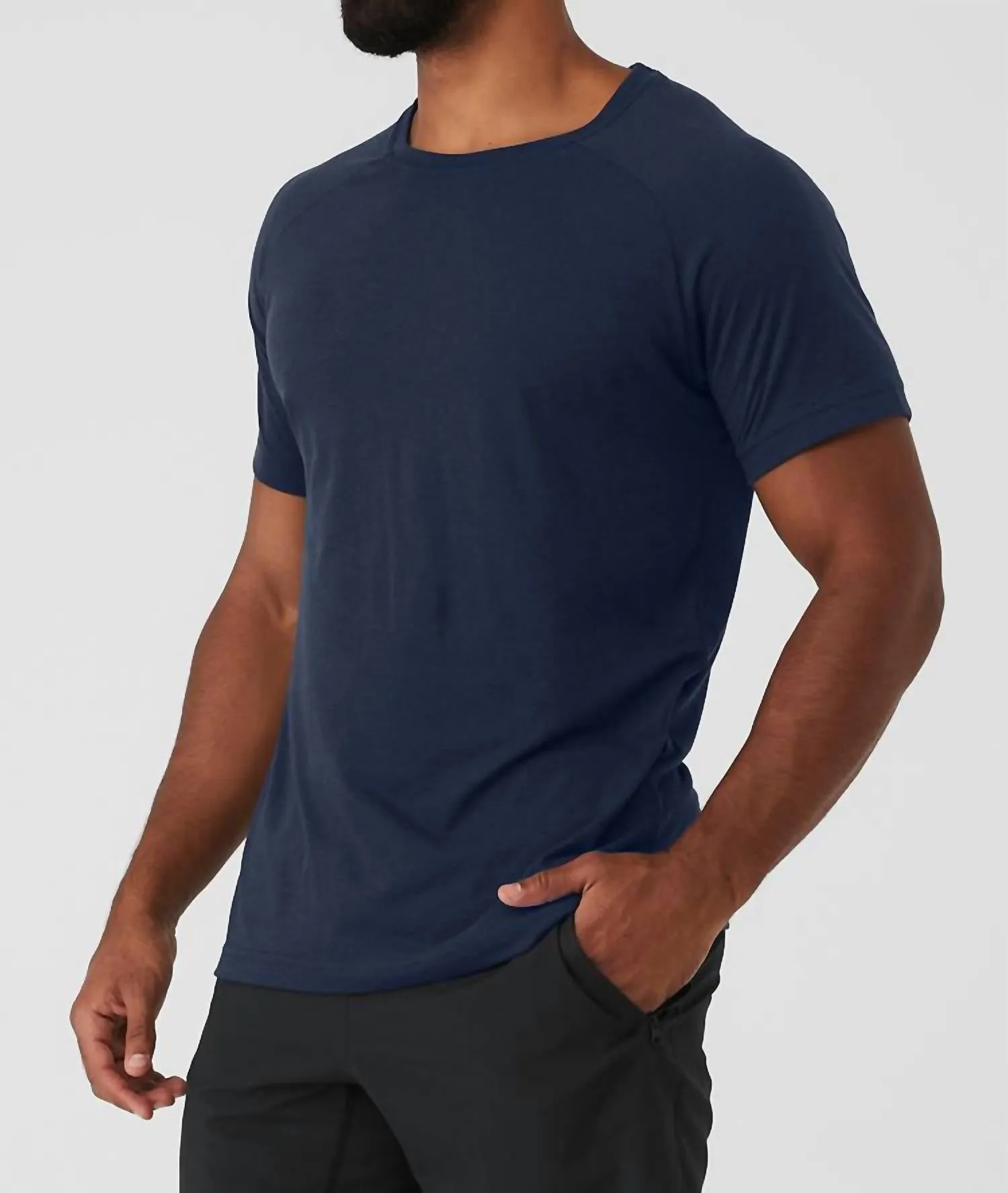 Alo Yoga - Triumph Crew Neck Tee