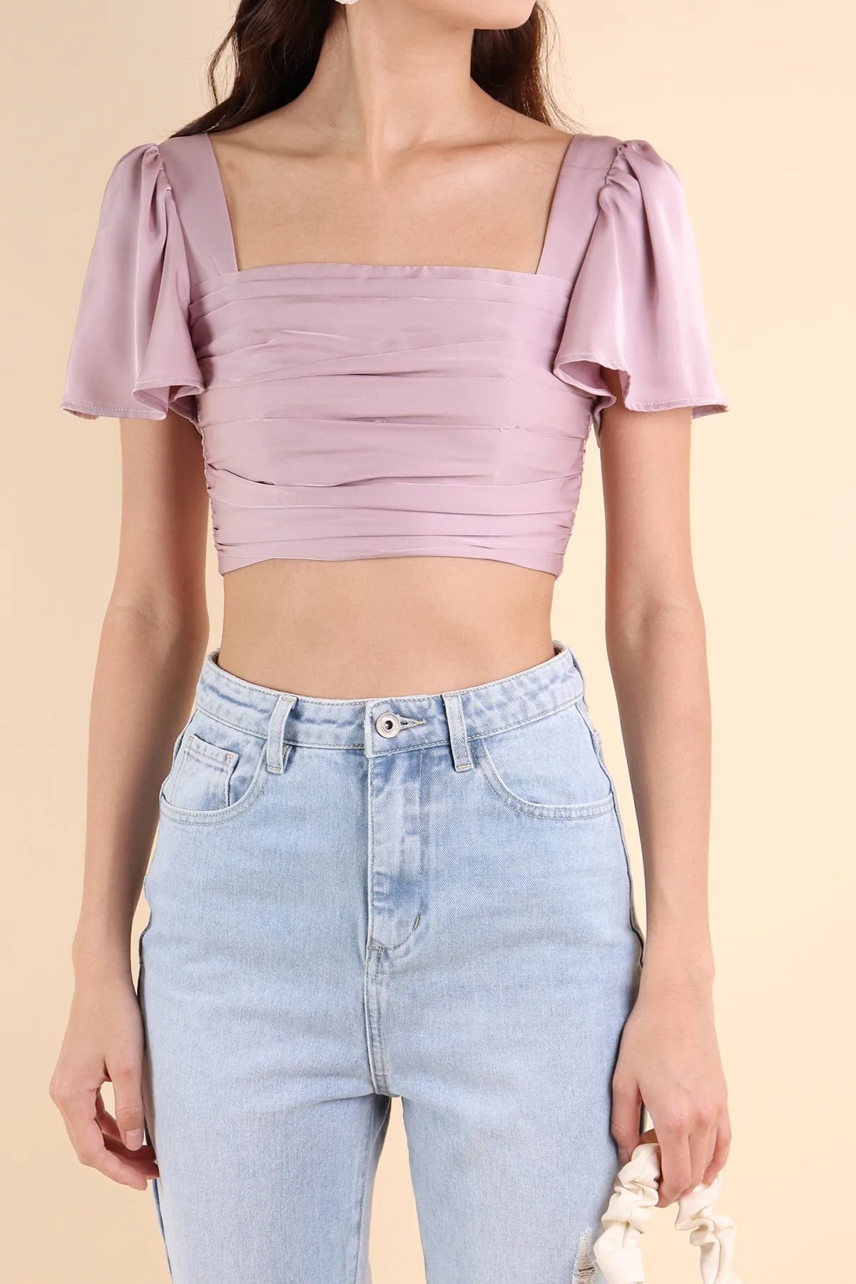 AVALENE RUCHED SLEEVE TOP IN LILAC PINK