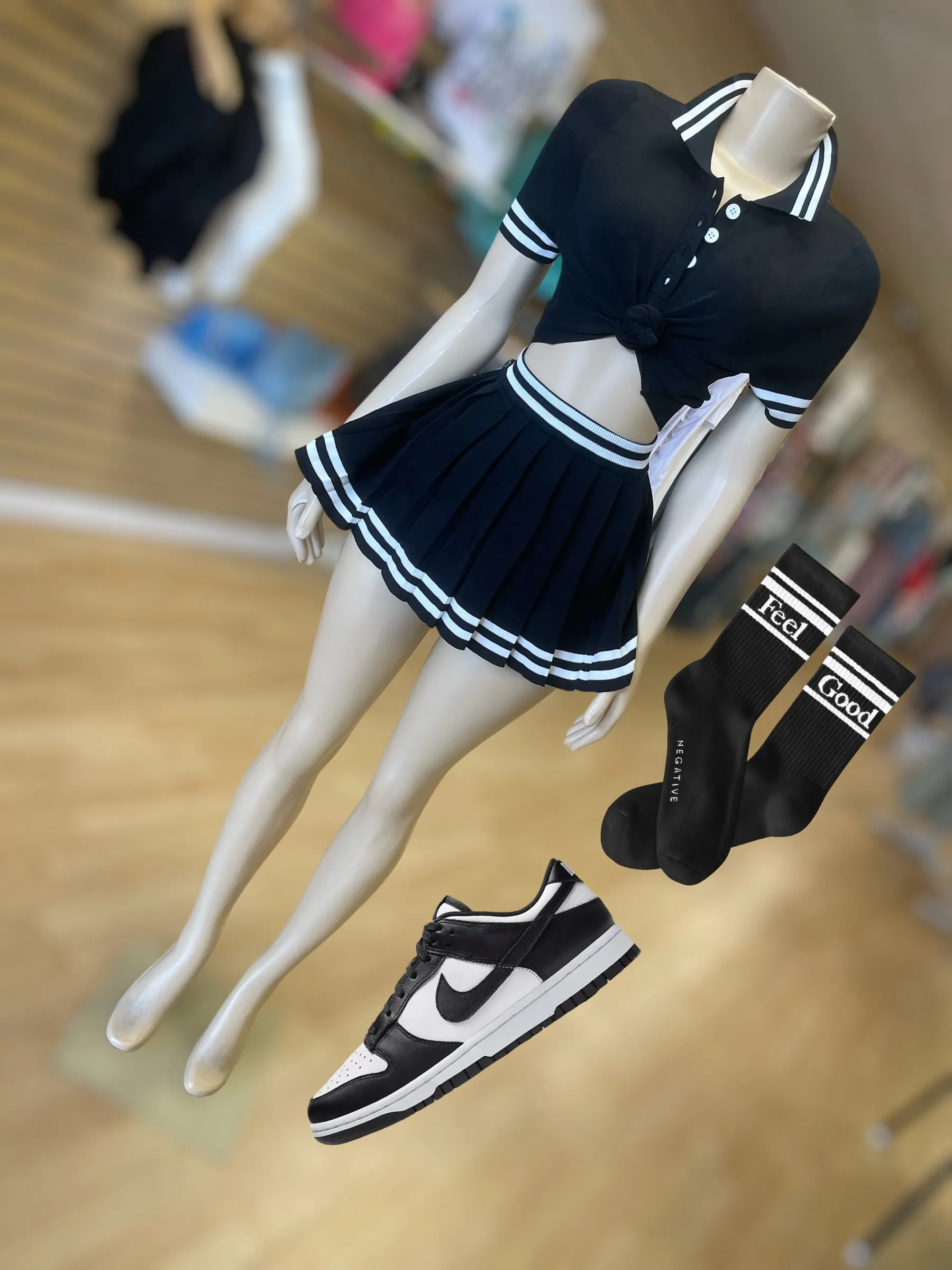 Button Trim Tennis Skirt Set ( Black and White)