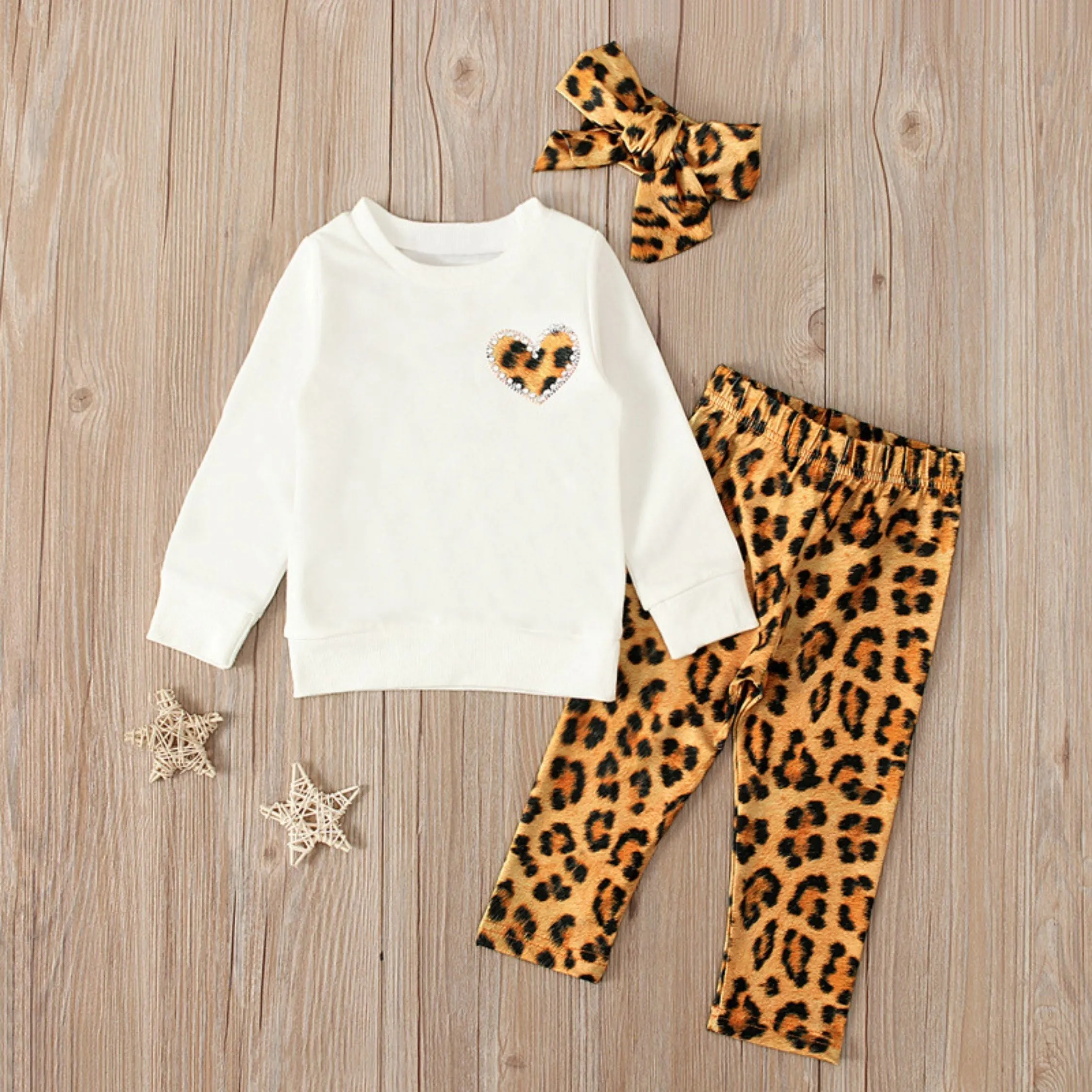 Full Sleeve Leopard Heart Theme Girls 2 Piece Outfit Set, White