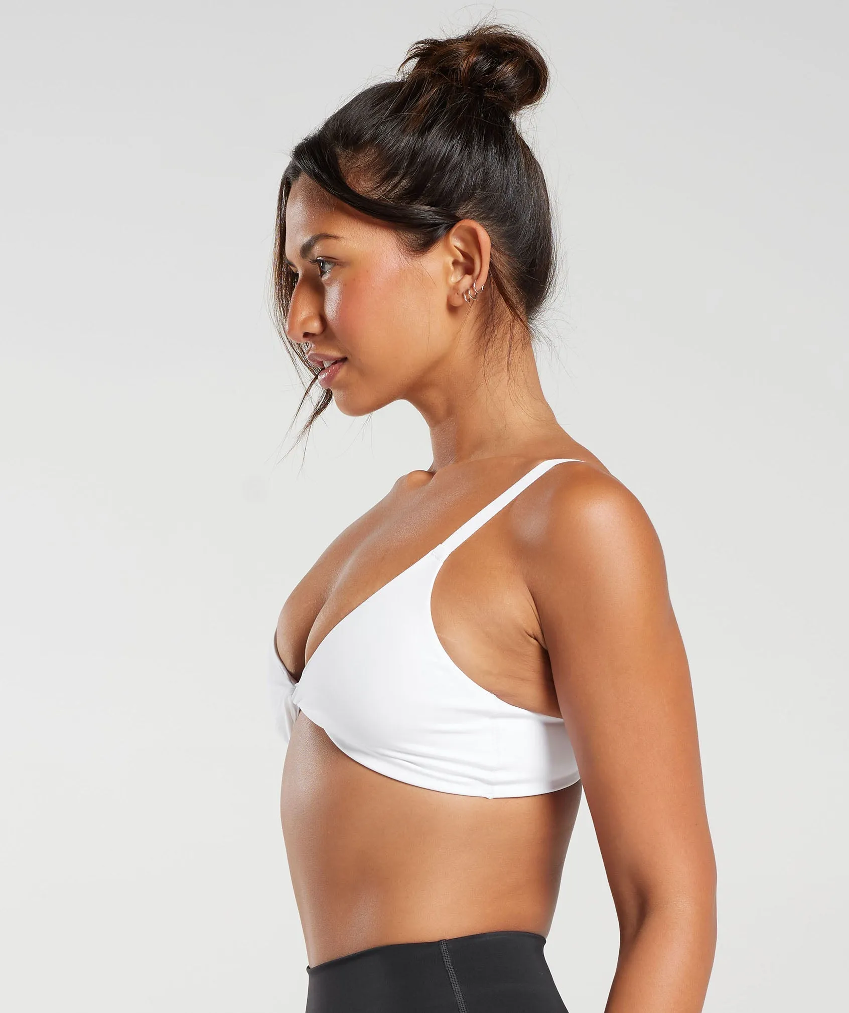 Gymshark Elevate Twist Front Bralette - White