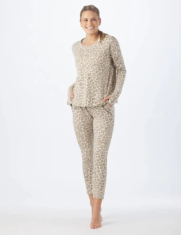 Lounge Long Sleeve, Oatmilk/White Leopard