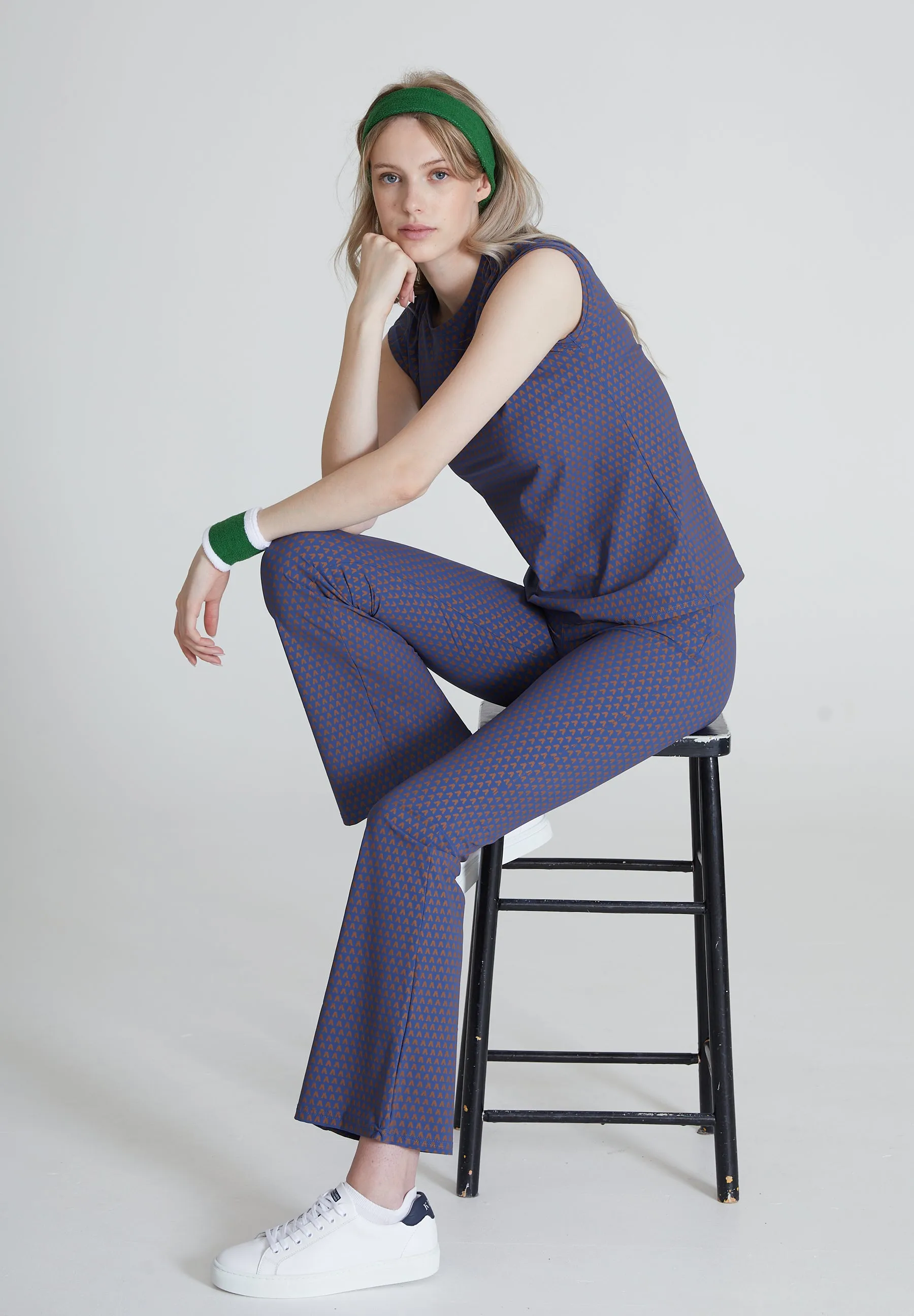 The Tall Bootcut Sport Pants - Milk Choc V